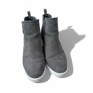 AK Sports Stacked Sneaker Booty Grey Size 9